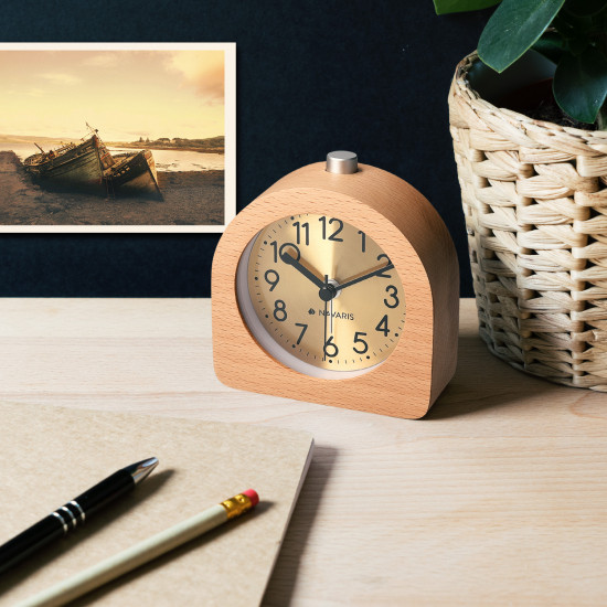 Navaris Analogue Wood Alarm Clock Design Half Round - Αναλογικό Επιτραπέζιο Ρολόι και Ξυπνητήρι - Gold / Light Brown - 46228.24
