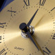 Navaris Analogue Wood Alarm Clock Design Square - Αναλογικό Επιτραπέζιο Ρολόι και Ξυπνητήρι - Dark Brown / Gold - 54472.18.21