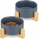 Navaris Cat Bowls with Wood Stands - Σετ με 2 Μπολ Φαγητού και Νερού με Βάση από Μπαμπού για Κατοικίδια - 850ml - Matte Blue / Brown - 48350.04